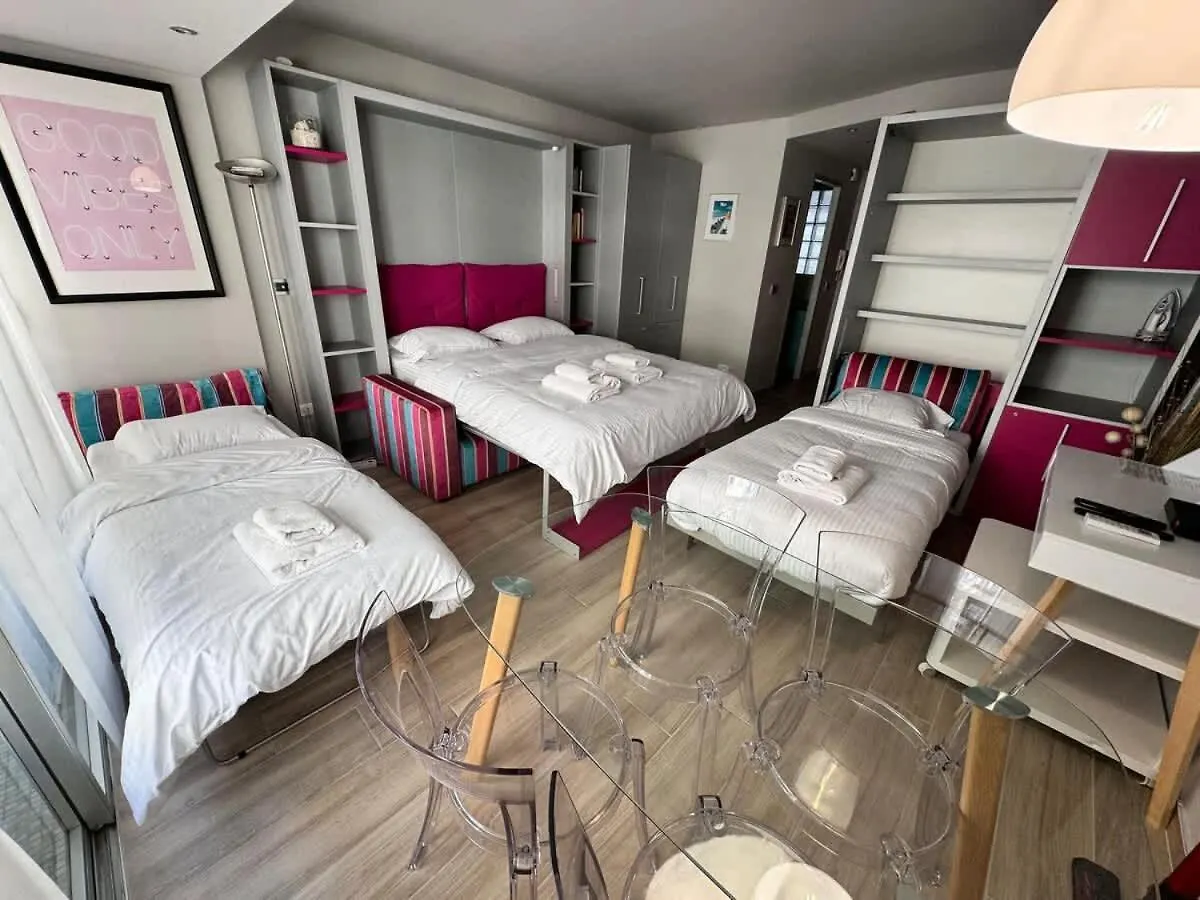 Studio At The Heart Of Carre D'Or 2 Mins Sea Wi-Fi Nice 0*,  France